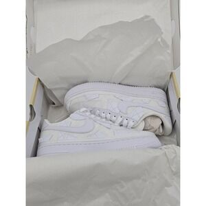 Size 5.5 Billie Eilish x Nike Air Force 1 Low Triple White Box has small damage!